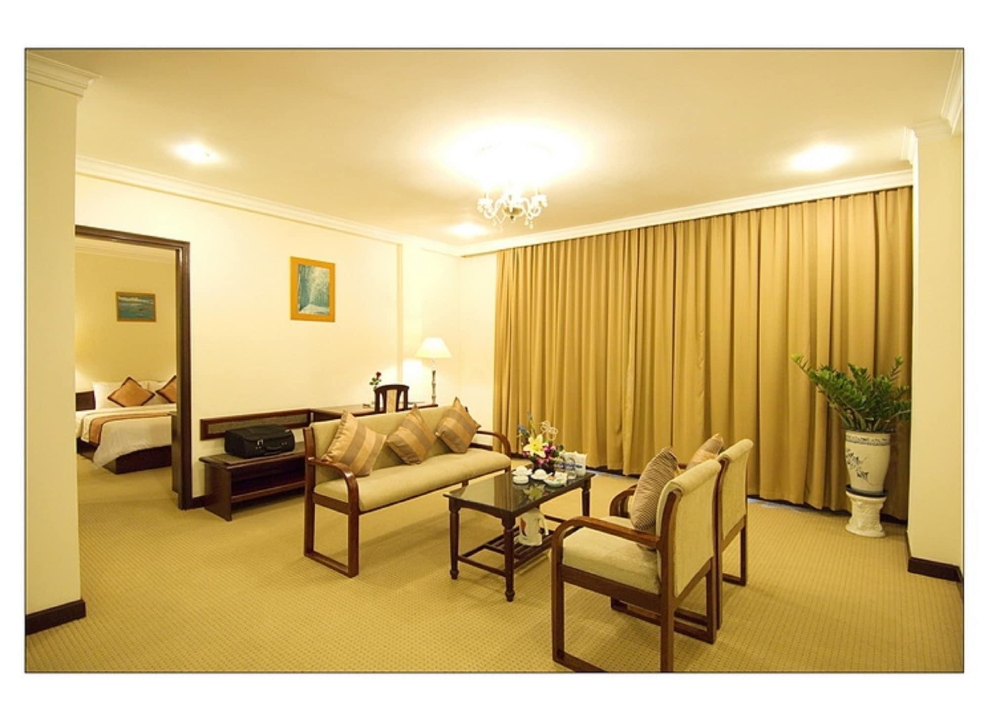 Saigon Tourane Hotel Дананг Екстер'єр фото