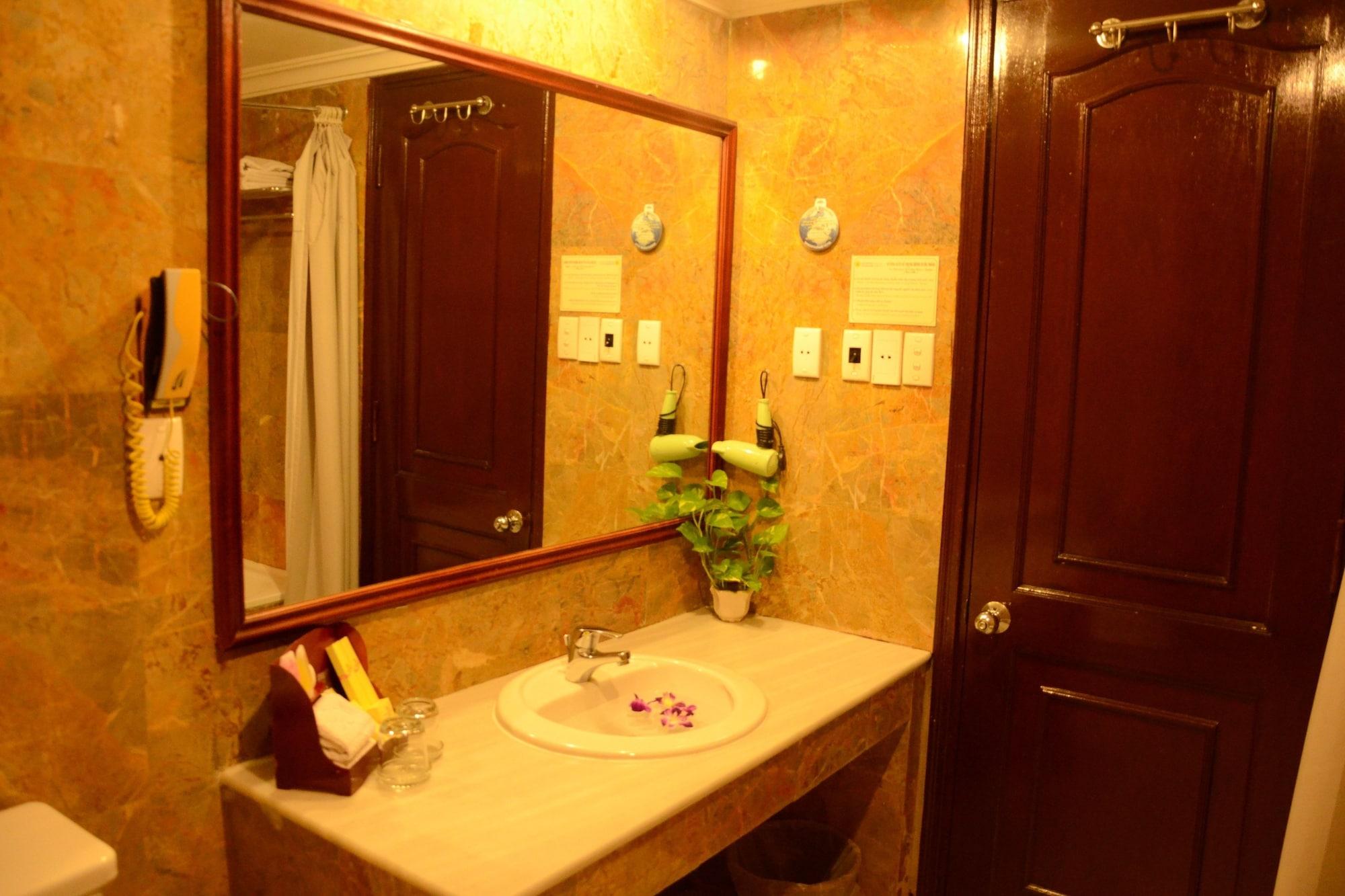 Saigon Tourane Hotel Дананг Екстер'єр фото