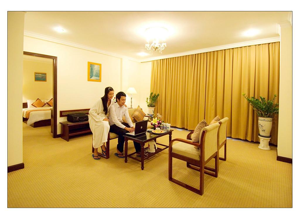 Saigon Tourane Hotel Дананг Екстер'єр фото